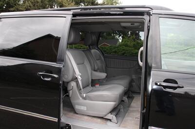 2009 Toyota Sienna Limited   - Photo 15 - Shoreline, WA 98133