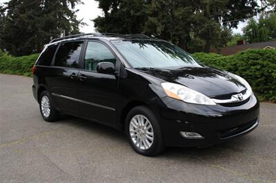 2009 Toyota Sienna Limited   - Photo 2 - Shoreline, WA 98133