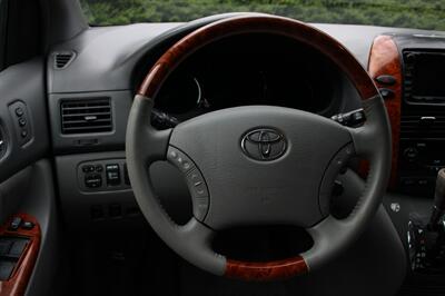 2009 Toyota Sienna Limited   - Photo 20 - Shoreline, WA 98133