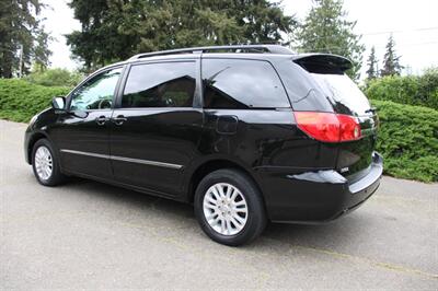 2009 Toyota Sienna Limited   - Photo 4 - Shoreline, WA 98133