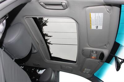 2009 Toyota Sienna Limited   - Photo 9 - Shoreline, WA 98133