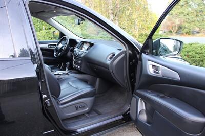2019 Nissan Pathfinder SL   - Photo 14 - Shoreline, WA 98133