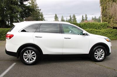 2017 Kia Sorento LX   - Photo 13 - Shoreline, WA 98133