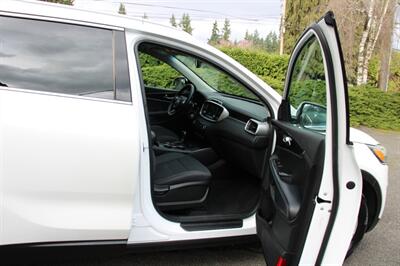2017 Kia Sorento LX   - Photo 15 - Shoreline, WA 98133