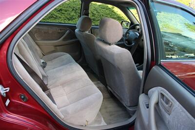 1998 Toyota Camry LE   - Photo 6 - Shoreline, WA 98133
