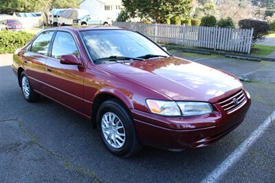 1998 Toyota Camry LE   - Photo 2 - Shoreline, WA 98133