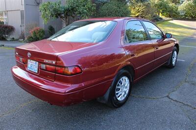 1998 Toyota Camry LE   - Photo 3 - Shoreline, WA 98133