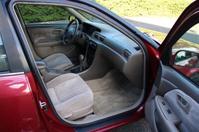 1998 Toyota Camry LE   - Photo 13 - Shoreline, WA 98133