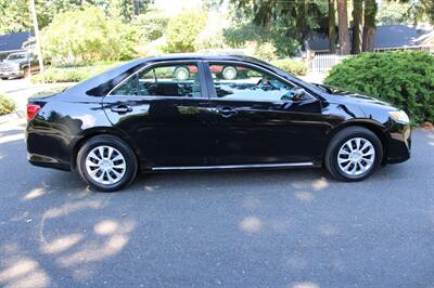 2014 Toyota Camry LE   - Photo 12 - Shoreline, WA 98133