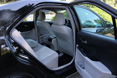 2014 Toyota Camry LE   - Photo 6 - Shoreline, WA 98133