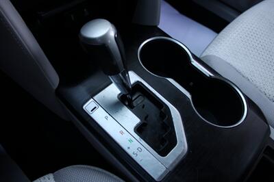2014 Toyota Camry LE   - Photo 8 - Shoreline, WA 98133