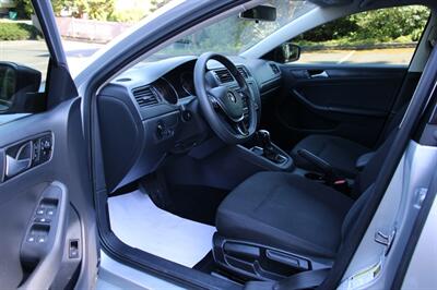 2015 Volkswagen Jetta S 61k miles   - Photo 5 - Shoreline, WA 98133