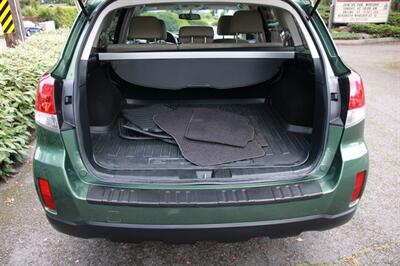 2010 Subaru Outback 2.5i Premium   - Photo 15 - Shoreline, WA 98133