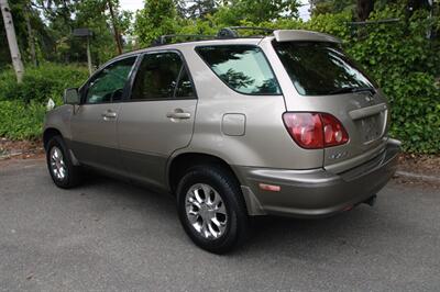 1999 Lexus RX 300   - Photo 4 - Shoreline, WA 98133