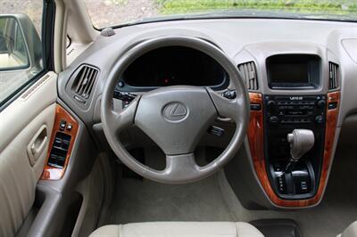 1999 Lexus RX 300   - Photo 16 - Shoreline, WA 98133