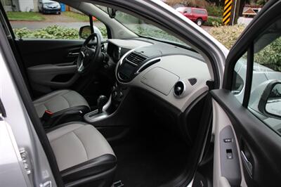 2015 Chevrolet Trax LTZ   - Photo 15 - Shoreline, WA 98133