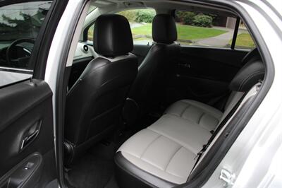 2015 Chevrolet Trax LTZ   - Photo 16 - Shoreline, WA 98133