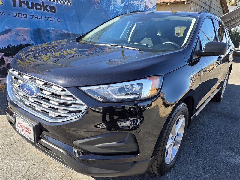 2022 Ford Edge SE  