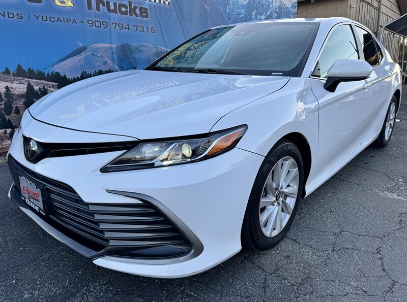 2022 Toyota Camry LE  