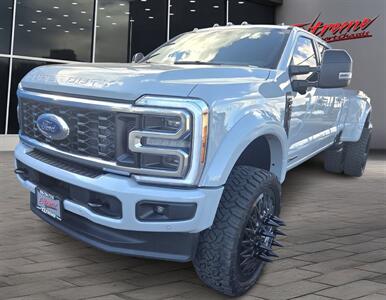 2025 Ford F-450 Super Duty PLATINUM