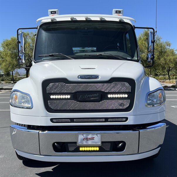 2014 Freightliner RHA114 SPORTCHASSIS  RHA114