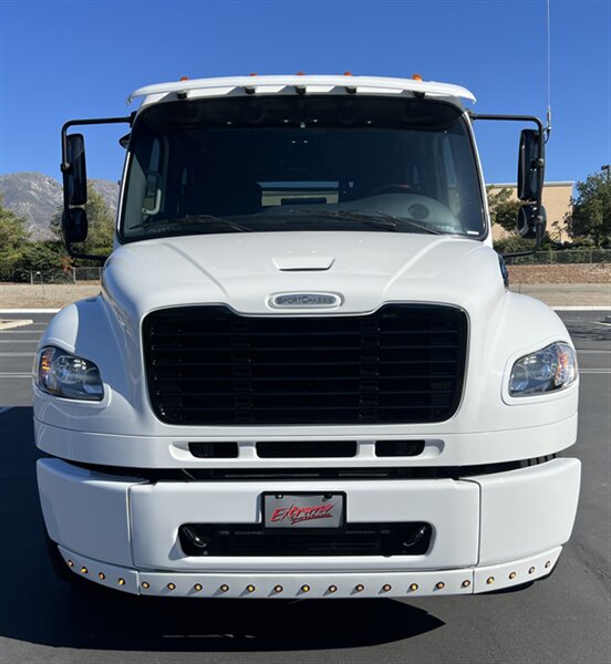 2023 Freightliner LH5 SPORTCHASSIS  LH5