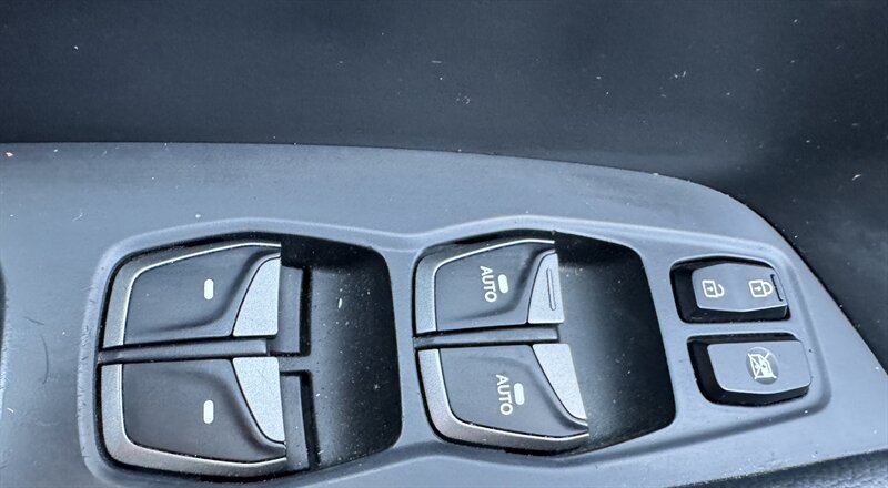 2016 Hyundai SANTA FE SE   - Photo 21 - Redlands, CA 92373