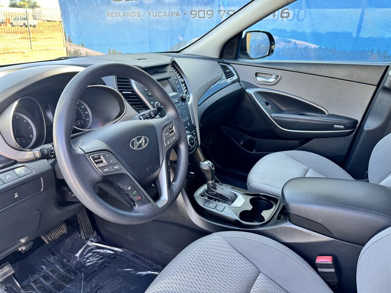 2016 Hyundai SANTA FE SE   - Photo 11 - Redlands, CA 92373