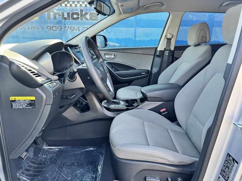 2016 Hyundai SANTA FE SE   - Photo 10 - Redlands, CA 92373