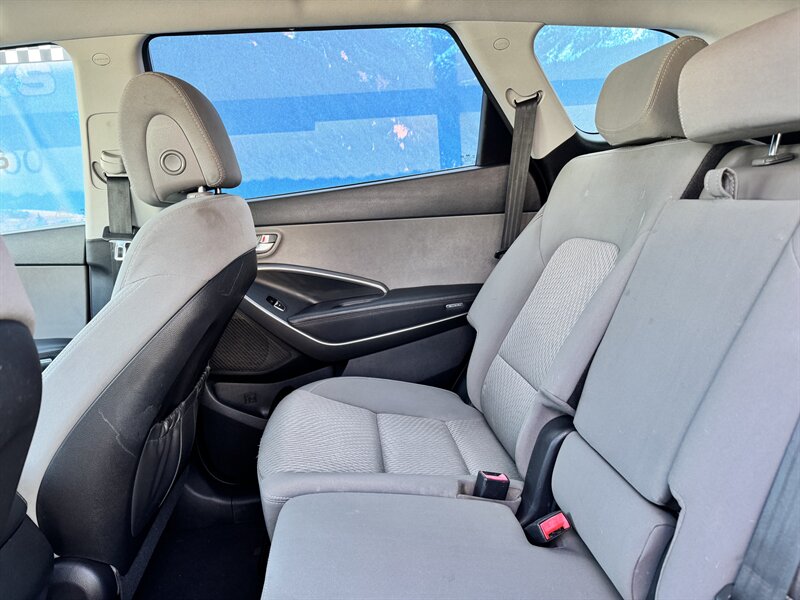 2016 Hyundai SANTA FE SE   - Photo 13 - Redlands, CA 92373