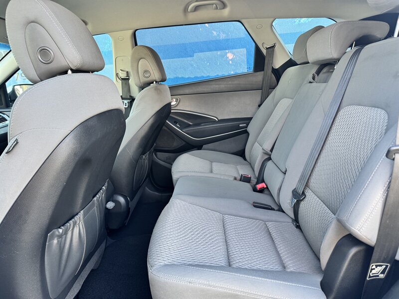 2016 Hyundai SANTA FE SE   - Photo 12 - Redlands, CA 92373