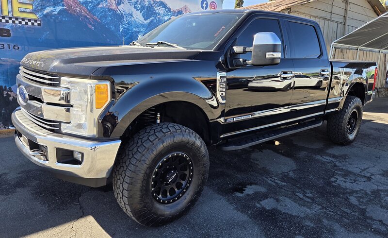 2017 Ford F-250 Super Duty LARIAT DIESEL   - Photo 2 - Redlands, CA 92373