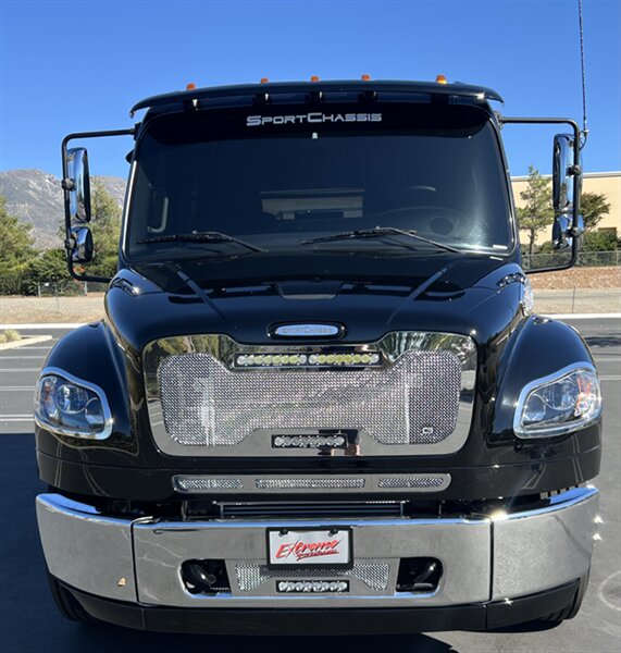 2025 Freightliner LH5 SPORTCHASSIS  