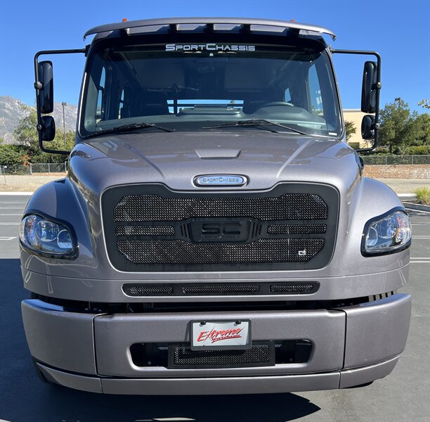 2025 Freightliner LH5 SPORTCHASSIS  LH5