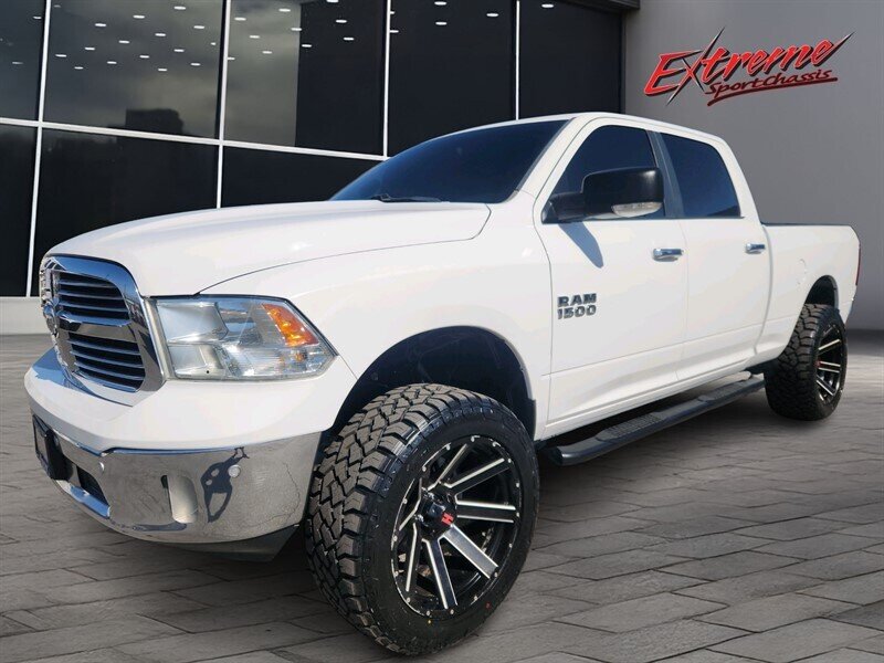 2017 RAM 1500 SLT  
