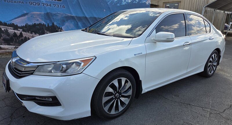2017 Honda Accord Hybrid  