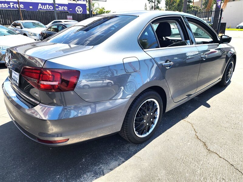 2017 Volkswagen Jetta 1.4T S photo 6