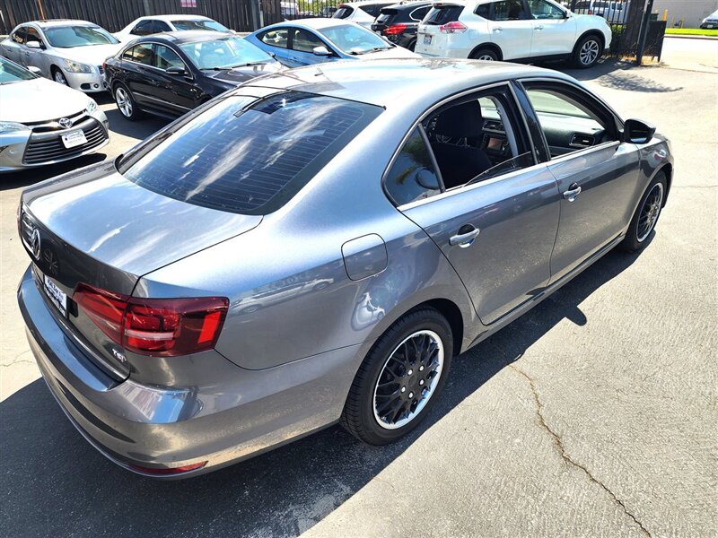 2017 Volkswagen Jetta 1.4T S photo 7