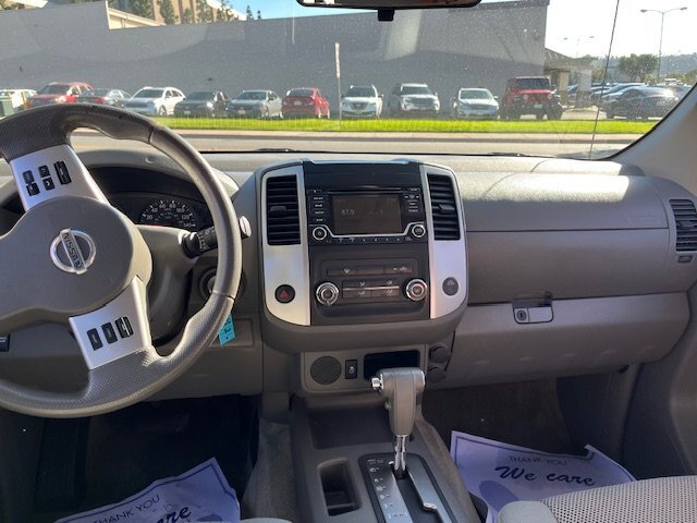 2016 Nissan Frontier SV photo 4