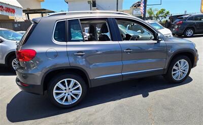 2012 Volkswagen Tiguan S   - Photo 6 - San Diego, CA 92120