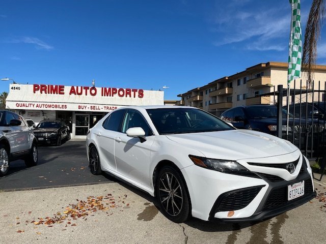 2021 Toyota Camry SE   - Photo 1 - San Diego, CA 92120