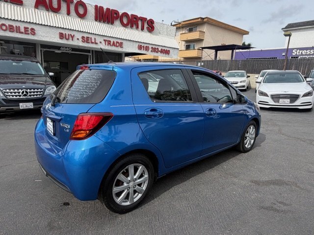 2016 Toyota Yaris 5-Door LE  