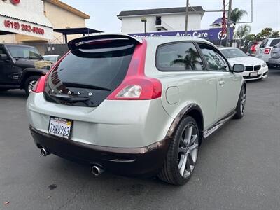 2009 Volvo C30 T5   - Photo 8 - San Diego, CA 92120