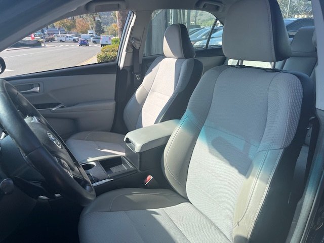 2016 Toyota Camry SE photo 4