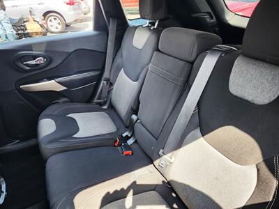 2018 Jeep Cherokee Latitude   - Photo 15 - San Diego, CA 92120