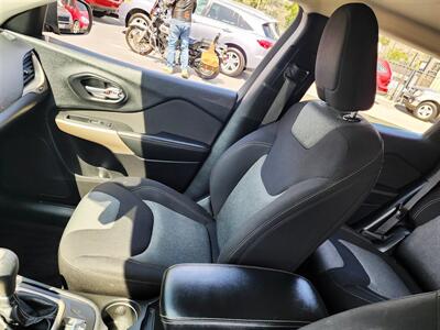 2018 Jeep Cherokee Latitude   - Photo 14 - San Diego, CA 92120