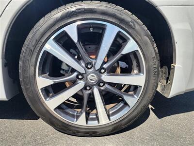 2017 Nissan Altima 2.5 SR   - Photo 9 - San Diego, CA 92120