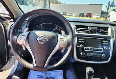 2017 Nissan Altima 2.5 SR   - Photo 19 - San Diego, CA 92120
