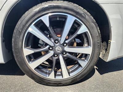 2017 Nissan Altima 2.5 SR   - Photo 18 - San Diego, CA 92120