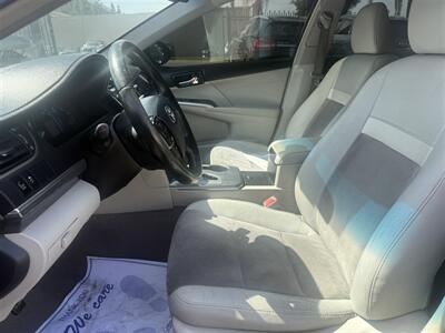 2013 Toyota Camry Hybrid XLE - Photo 10 - San Diego, CA 92120